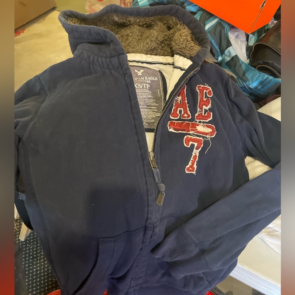 Aeropostale Mens xs thermal and fur lined hoodie. Navy